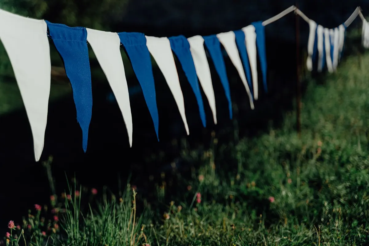 Fabric vs. Paper Bunting: Which Lasts Longer for Outdoor Parties?